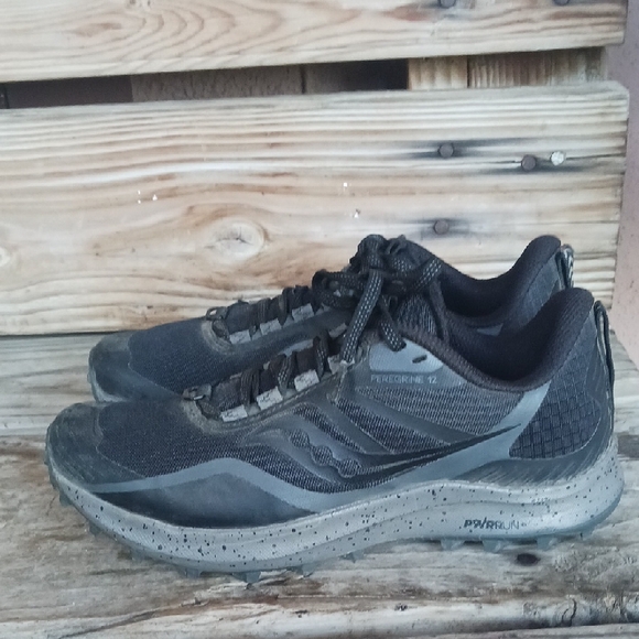 Men's Black Running Shoes - Picture 3 of 10